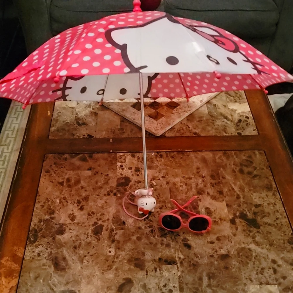 Hello Kitty Umbrella and Sunnies 🕶